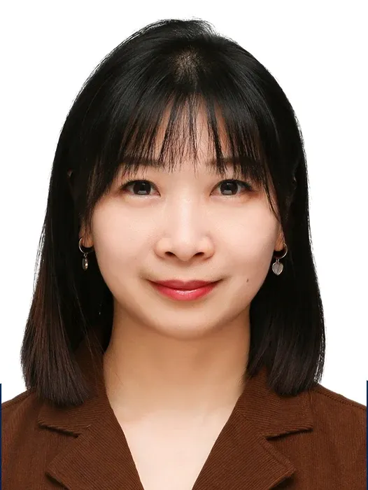 Kathy Zhu 
